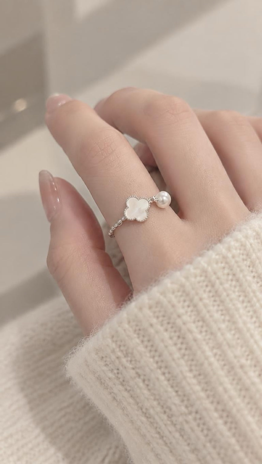 Pearl Clover Ring — 925 Sterling Silver