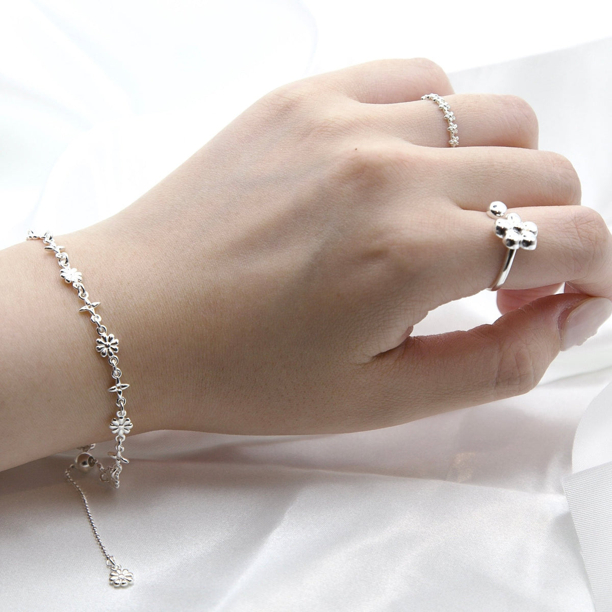 Fleurie Ring — 925 Sterling Silver - YUNDIA
