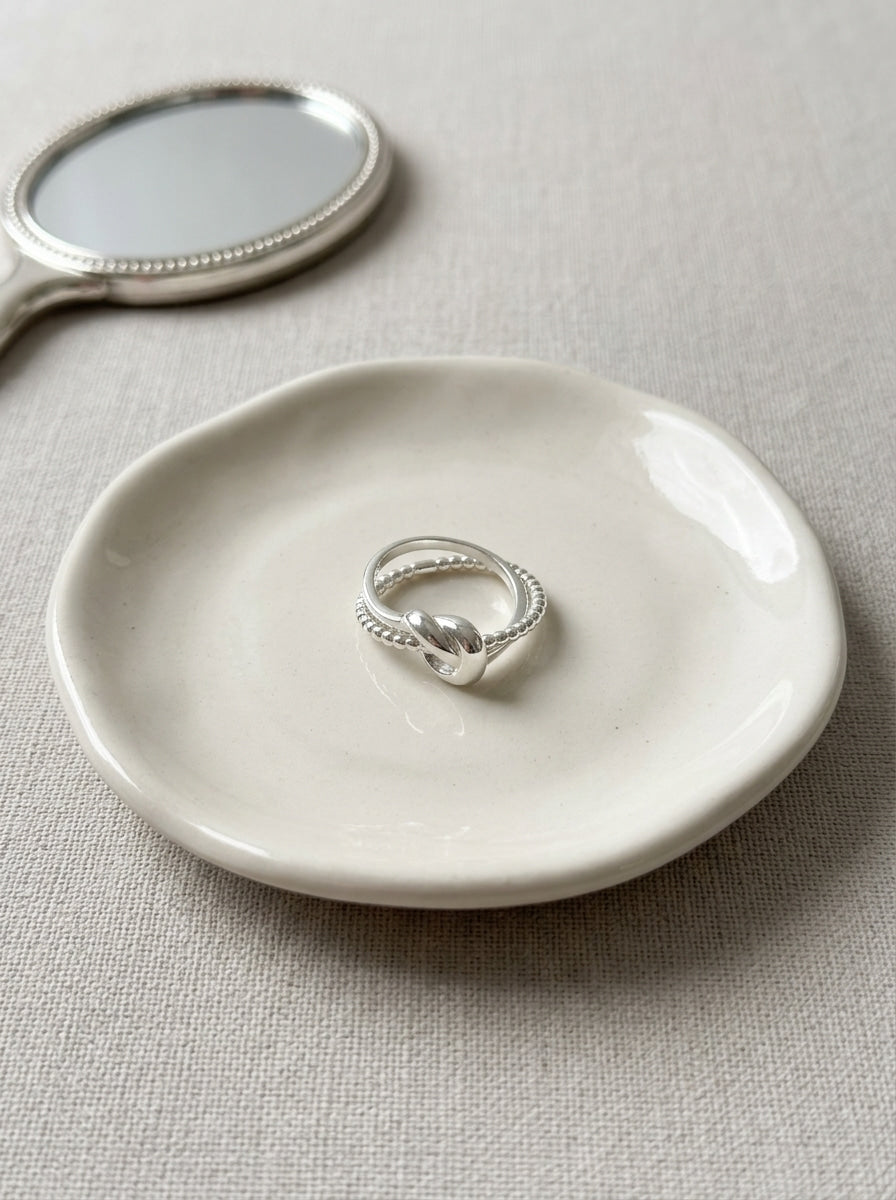 Sloane Twist Ring — 925 Sterling Silver